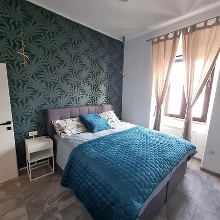 In Vatroslava Lisinskog Street, Apartman Fiume