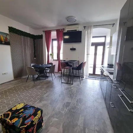 In Vatroslava Lisinskog Street, Apartment