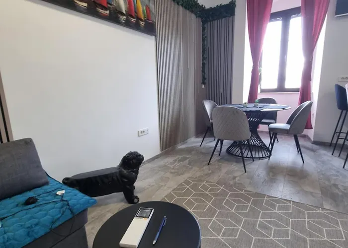 Appartamento In Vatroslava Lisinskog Street,